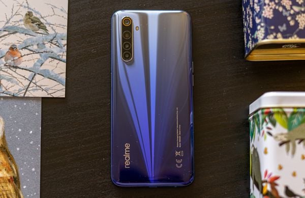 Realme 6 review design achterkant